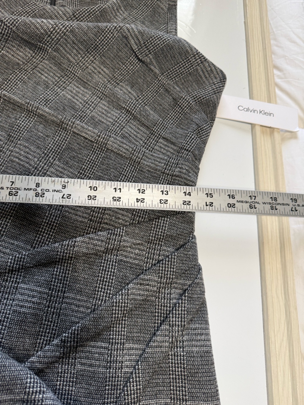 Calvin Klein Grey Glen Plaid Sleeveless Sheath Dress Side Sunburst Pleating Sz 8 - Picture 8 of 11